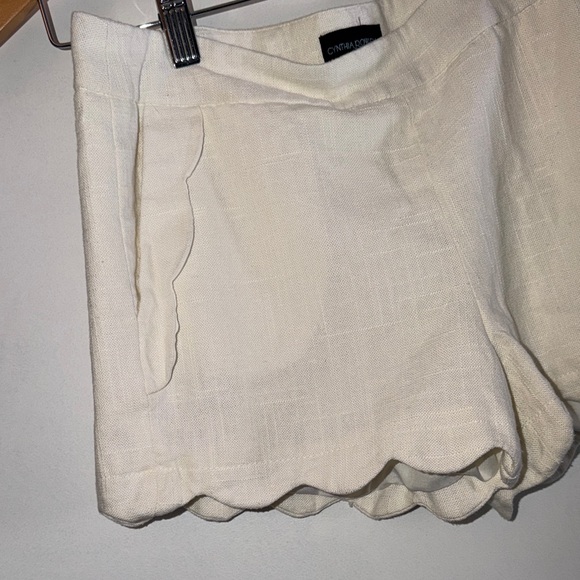 Chic High Waist Cream Women's Shorts - Picture 3 of 6